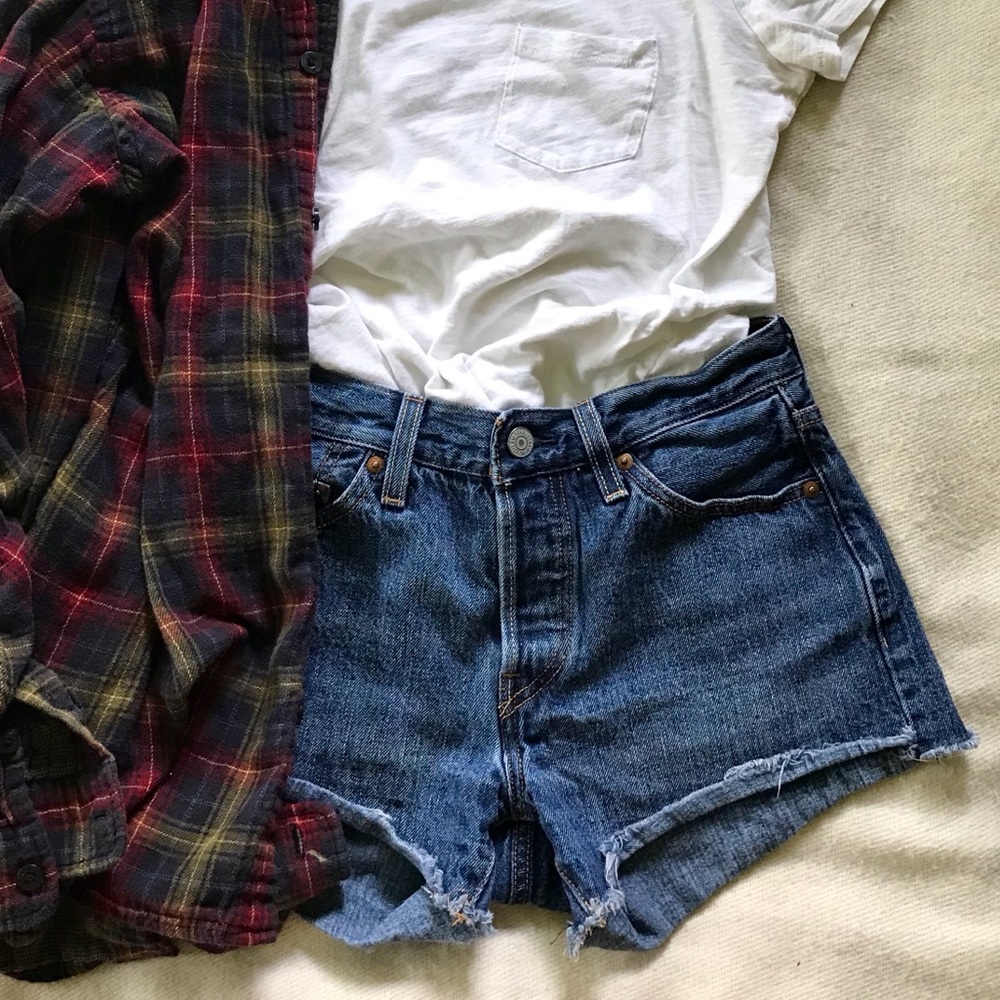 Gently worn dark blue 501 Levi shorts!